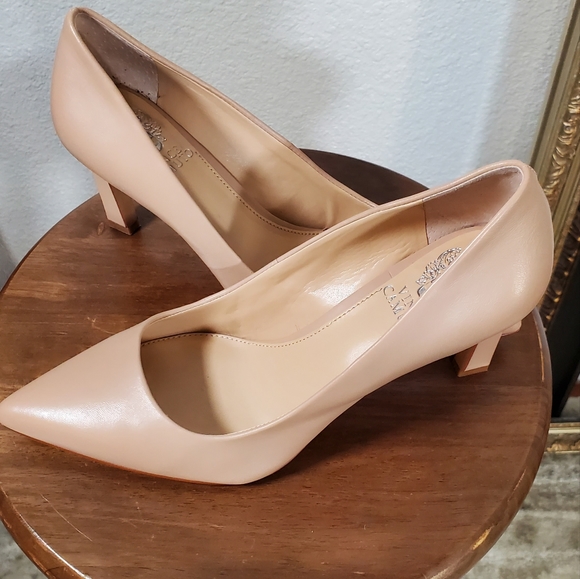 VINCE CAMUTO RETSIE pointed toe pump in color soft mauve - Picture 3 of 5